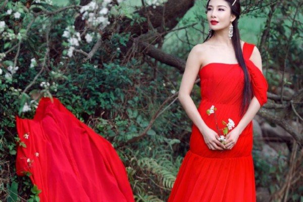 漫步杭州夜，临安的夜晚如此迷人！